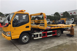 阳东哪里有拖车服务